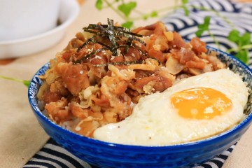 牛丼饭的做法,牛丼饭怎么做好吃,牛丼饭的家常做法 京细菜谱