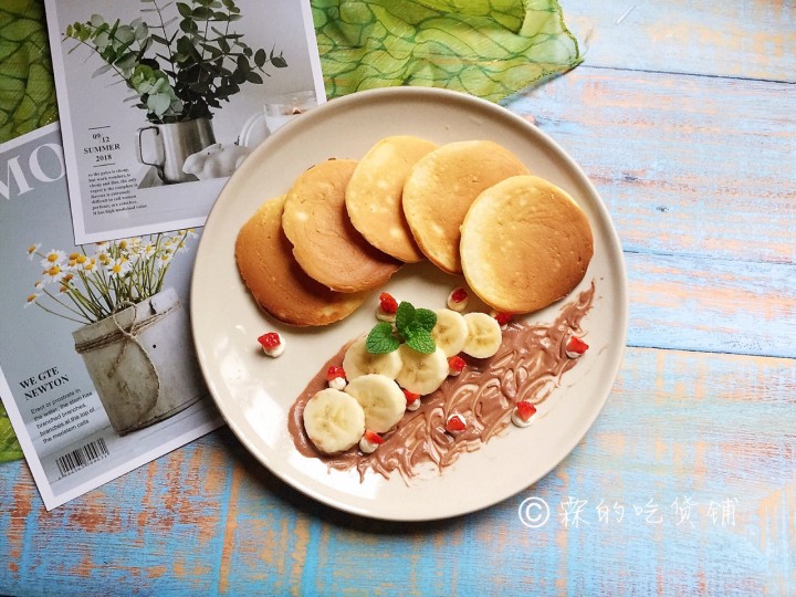 香蕉松饼的做法,香蕉松饼怎么做好吃,香蕉松饼的家常做法 京细菜谱