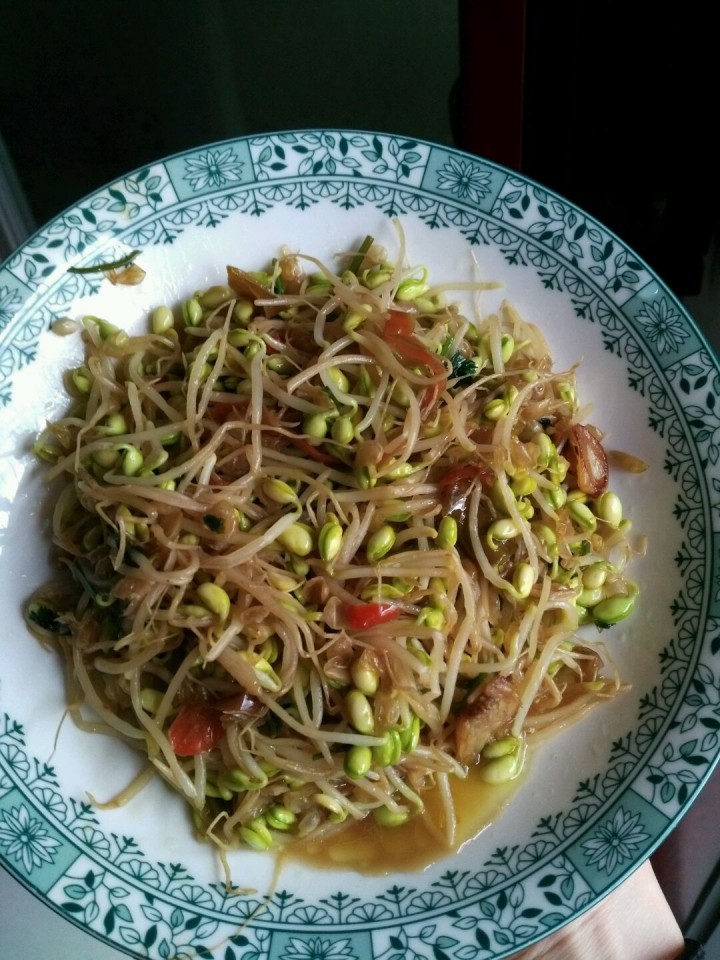 炒黃豆芽的做法,炒黃豆芽怎麼做好吃,炒黃豆芽的家常做法 - 京細菜譜