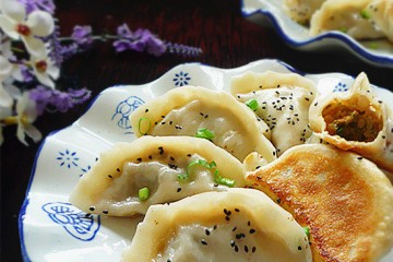 香脆煎餃的做法,香脆煎餃怎麼做好吃,香脆煎餃的家常做法 - 京細菜譜