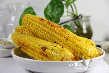 烤箱之烤玉米的做法,烤箱之烤玉米怎麼做好吃,烤箱之烤玉米的家常做法