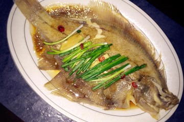 阿拉斯加黃金鰈魚怎麼做好吃,孕餐:紅燒阿拉斯加黃金鰈魚的家常做法