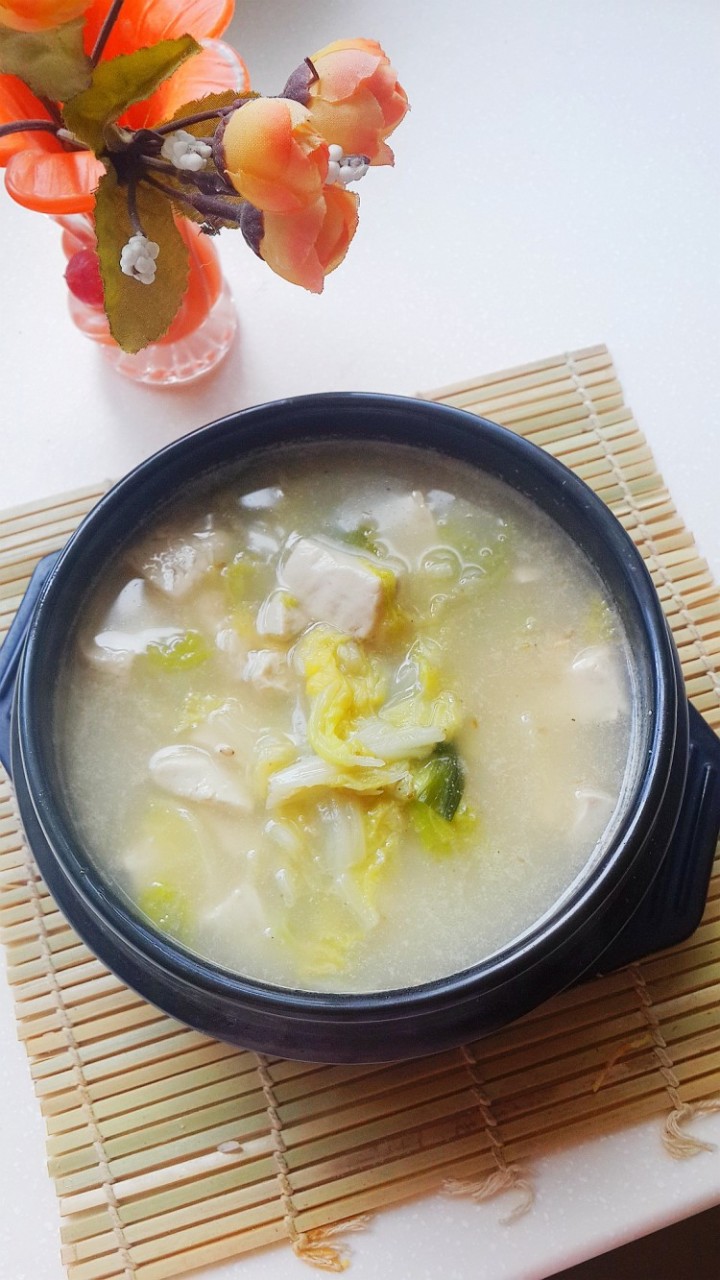 白菜炖豆腐汤图片