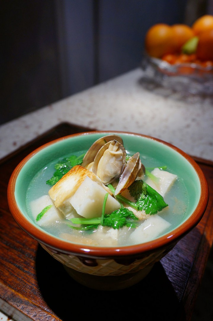 花蛤豆腐鱼饼汤的做法,花蛤豆腐鱼饼汤怎么做好吃,花蛤豆腐鱼饼汤的